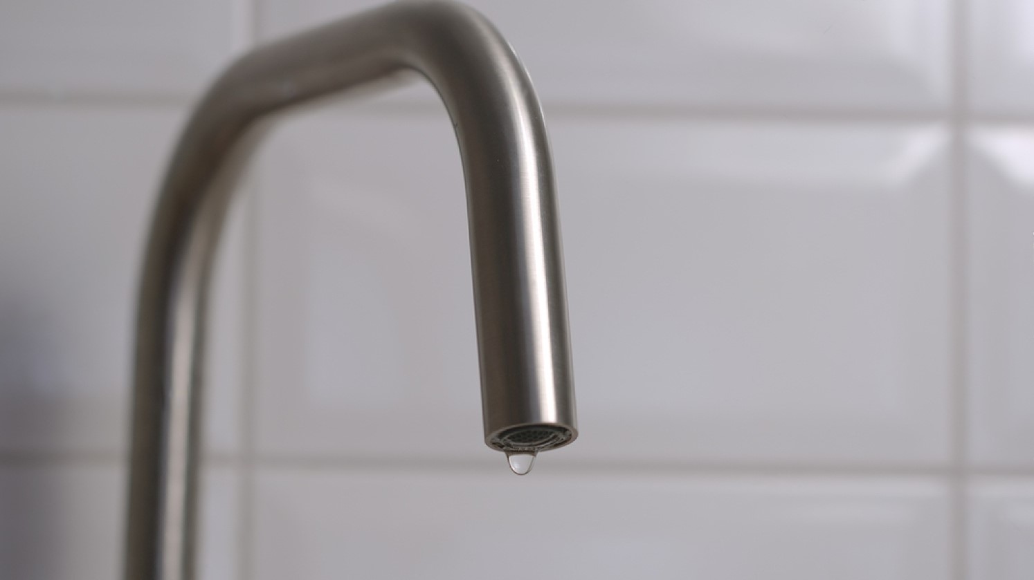 Слабый напор воды